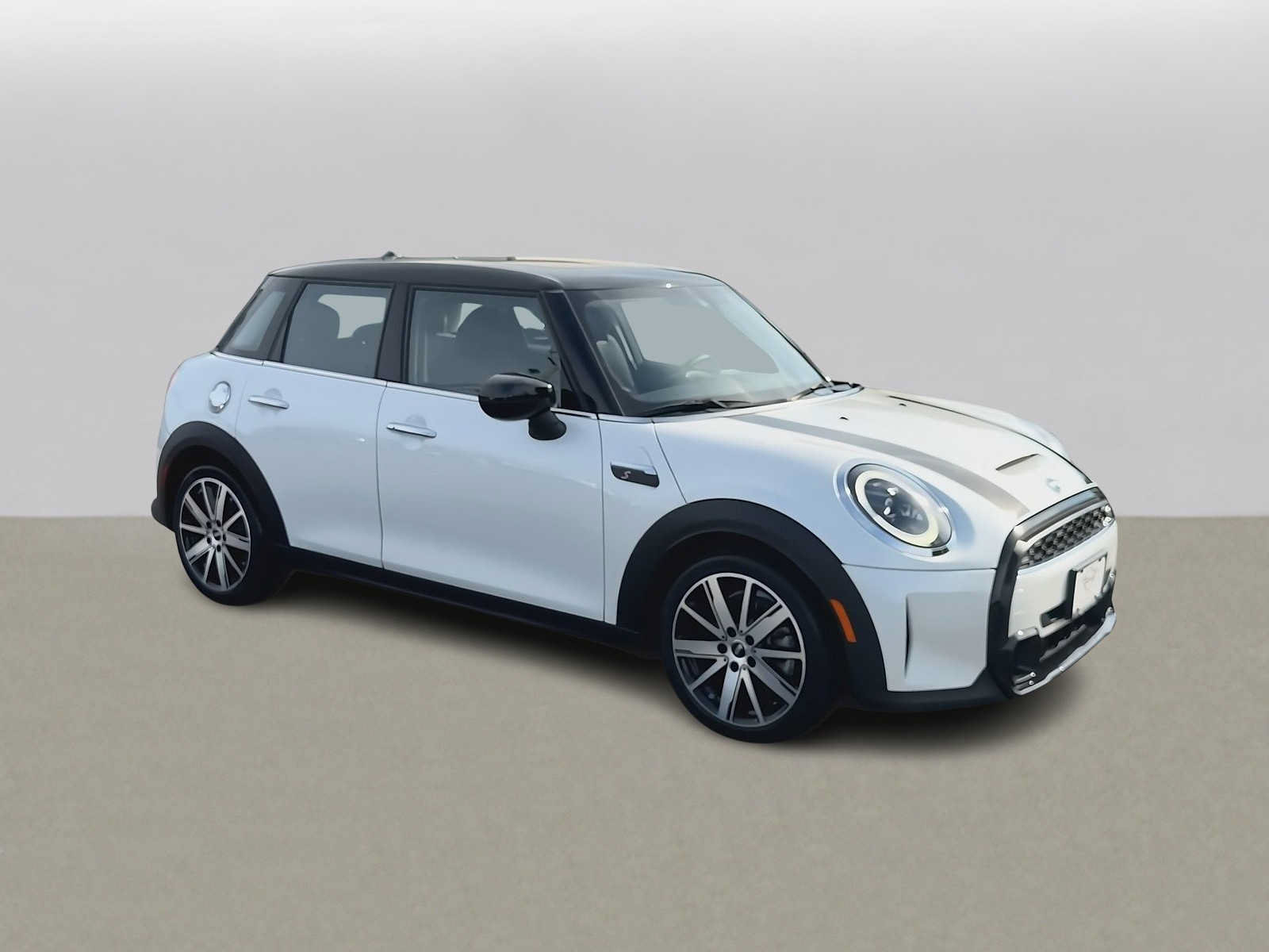 Used 2024 MINI Cooper S FWD image 2