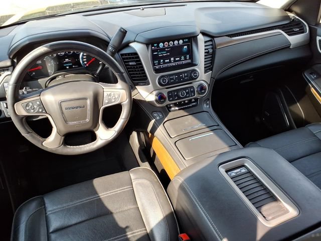 Used 2020 GMC Yukon Denali w/ Denali Ultimate Package AWD/4WD image 16