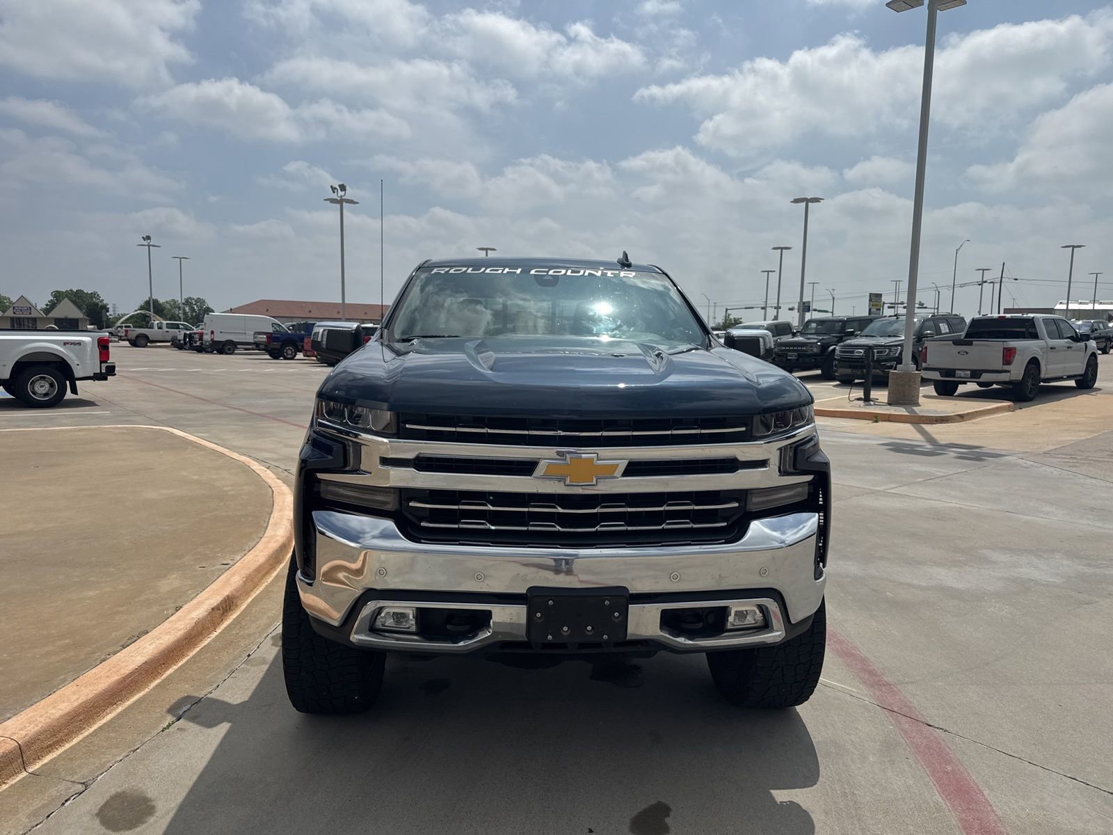Used 2020 Chevrolet Silverado 1500 LTZ w/ LTZ Convenience Package AWD/4WD image 2