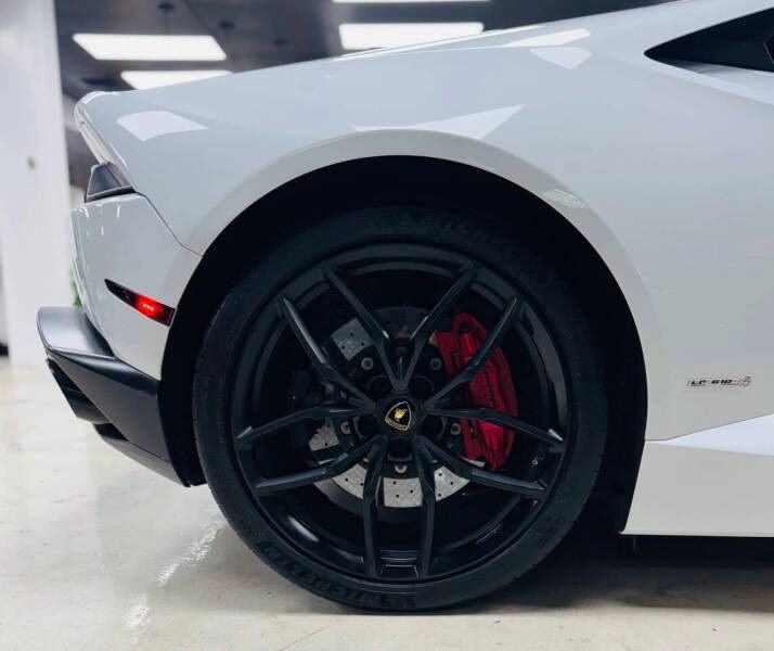 Used 2015 Lamborghini Huracan LP 610-4 image 16