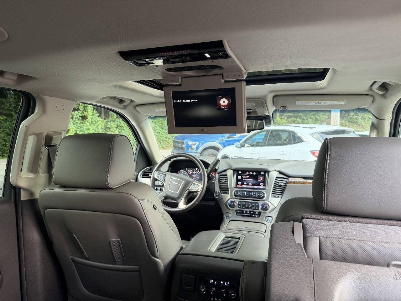 Used 2015 GMC Yukon XL Denali w/ Open Road Package AWD/4WD image 29