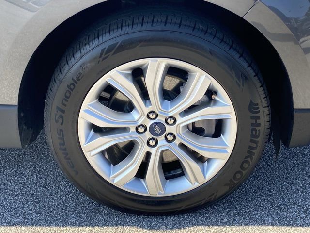 Used 2022 Ford Edge Titanium image 26