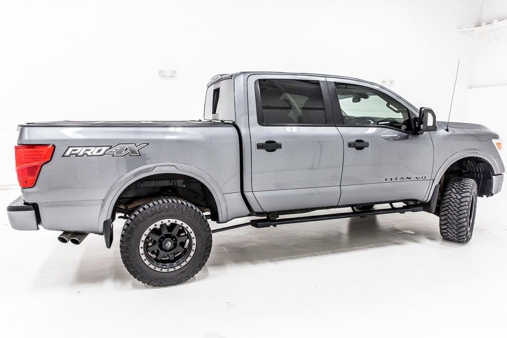 Used 2018 Nissan Titan PRO-4X w/ Pro-4x Convenience Package AWD/4WD image 9