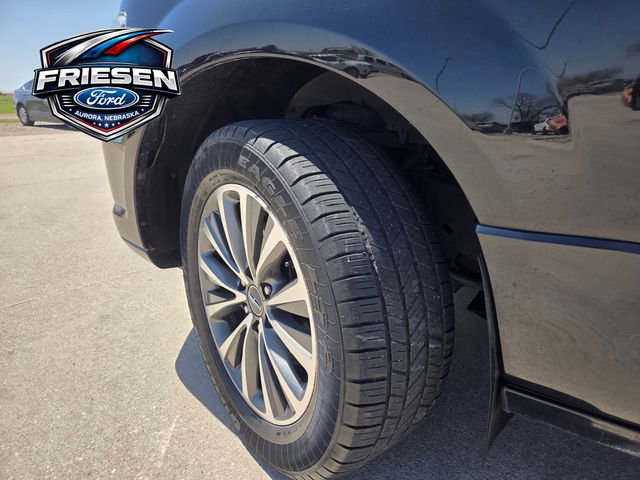 Used 2017 Lincoln Navigator L Select AWD/4WD image 9