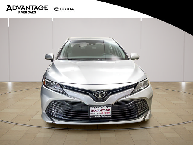 Used 2020 Toyota Camry LE w/ Convenience Package FWD image 3