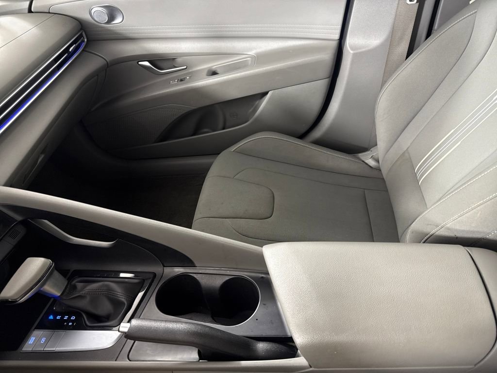 Certified 2024 Hyundai Elantra SEL image 20