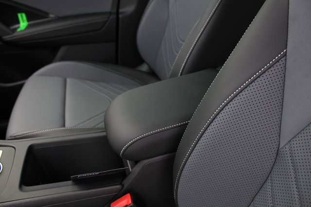 New 2025 Volkswagen Tiguan SE R-Line image 7