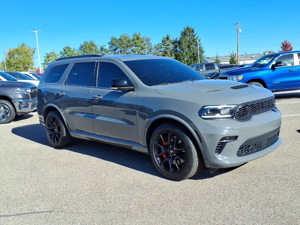 Used 2023 Dodge Durango R/T w/ Tow 'N Go Package AWD/4WD image 3