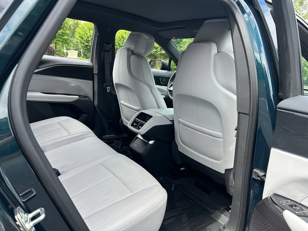 Used 2025 Cadillac Lyriq Luxury RWD image 48