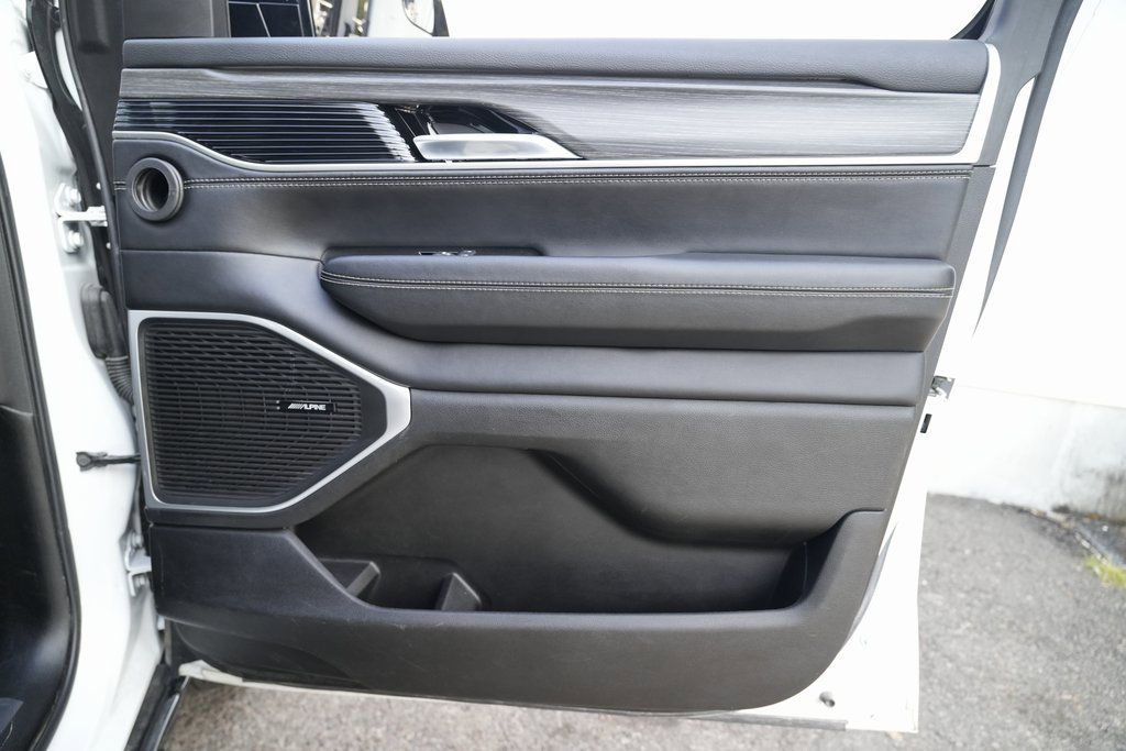 Used 2023 Jeep Wagoneer L Series II image 34