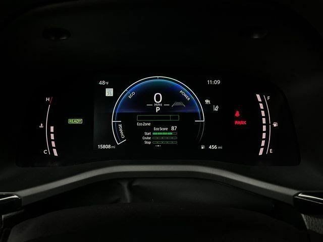 Used 2025 Toyota Camry SE FWD image 37