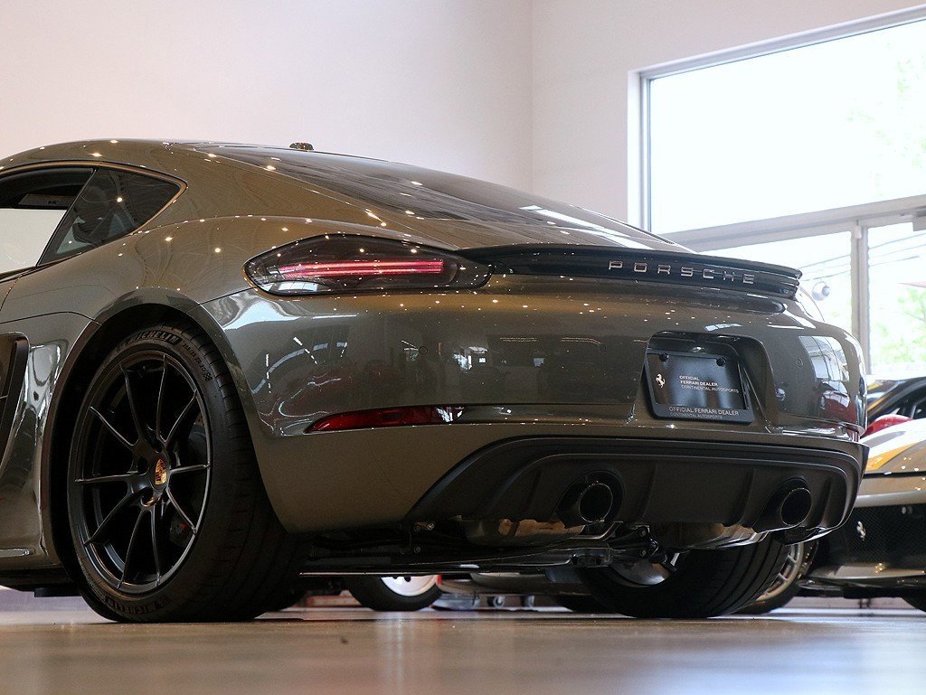 Used 2025 Porsche 718 Cayman GT4 image 29