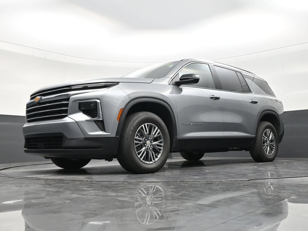 Used 2024 Chevrolet Traverse LS FWD image 18