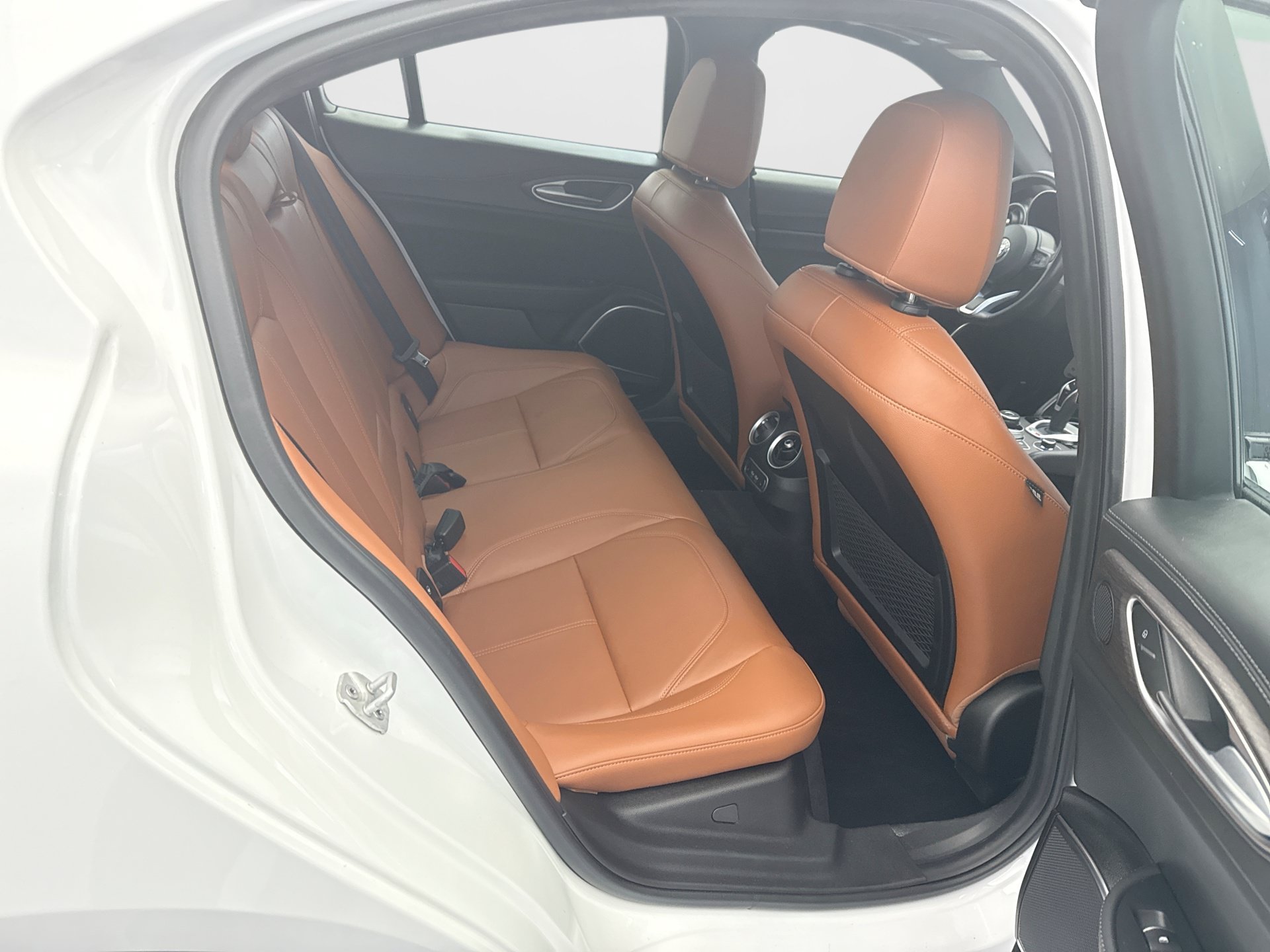 Used 2022 Alfa Romeo Giulia Ti AWD/4WD image 19