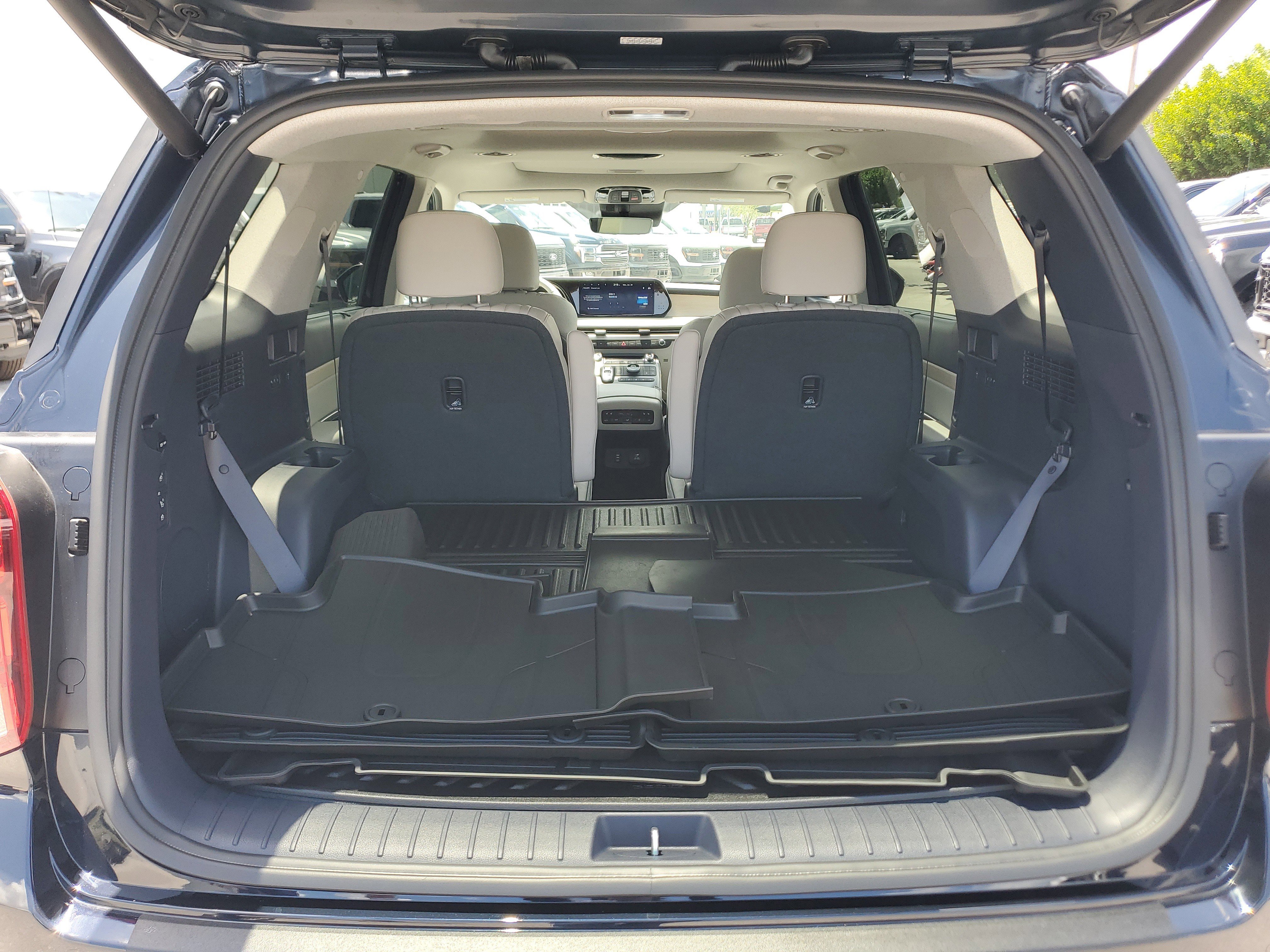 Used 2025 Hyundai Palisade Limited image 17