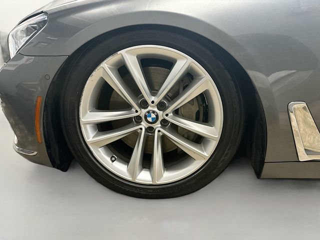 Used 2016 BMW 750i xDrive image 33