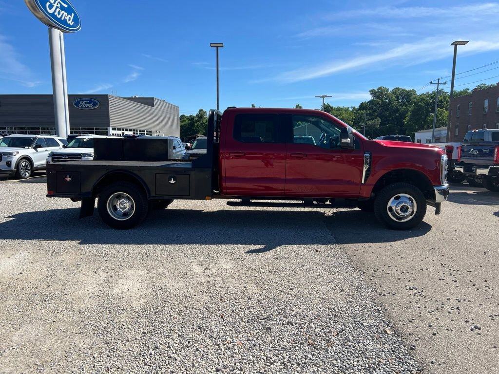 Used 2024 Ford F350 Lariat AWD/4WD image 9