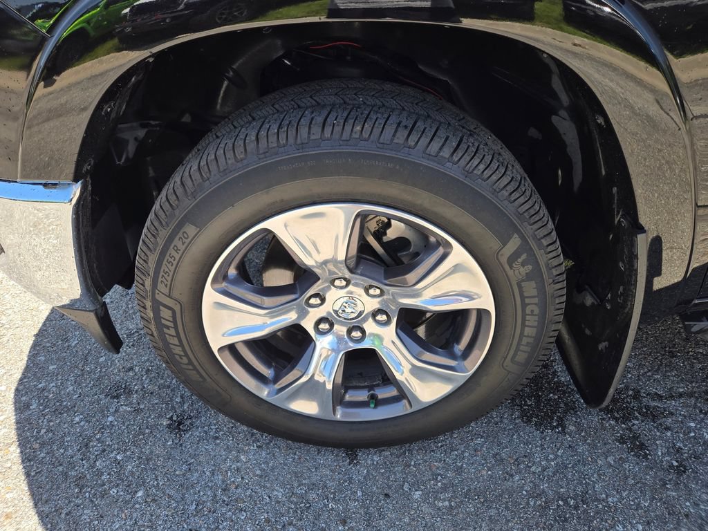 Used 2020 RAM 1500 Laramie AWD/4WD image 10