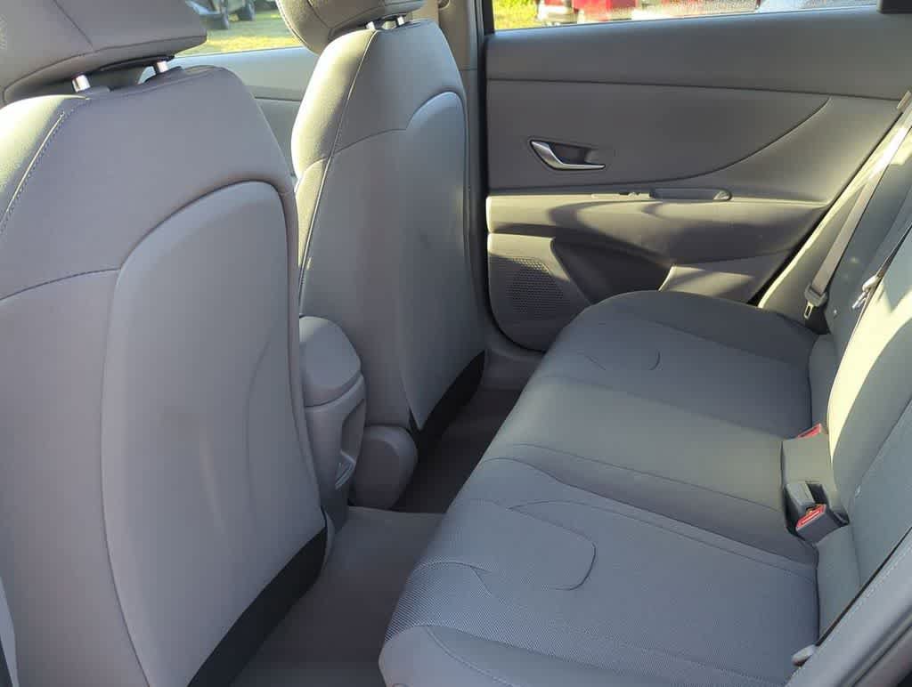 New 2026 Hyundai Elantra SE FWD image 20