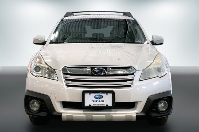 Used 2014 Subaru Outback 2.5i Limited w/ Moonroof Package AWD/4WD image 2