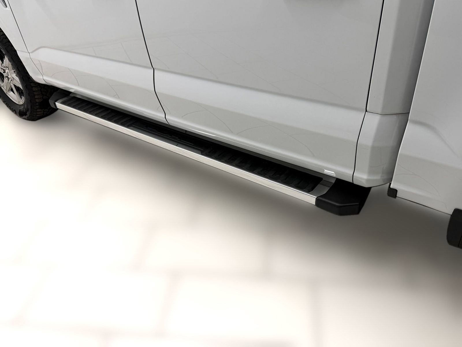 Used 2025 Ford F150 XLT w/ Equipment Group 301A Standard image 16