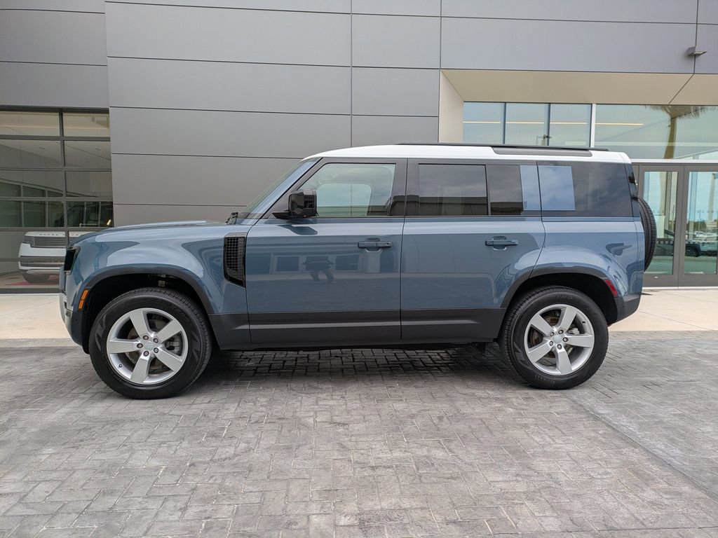 Used 2025 Land Rover Defender 110 S image 8