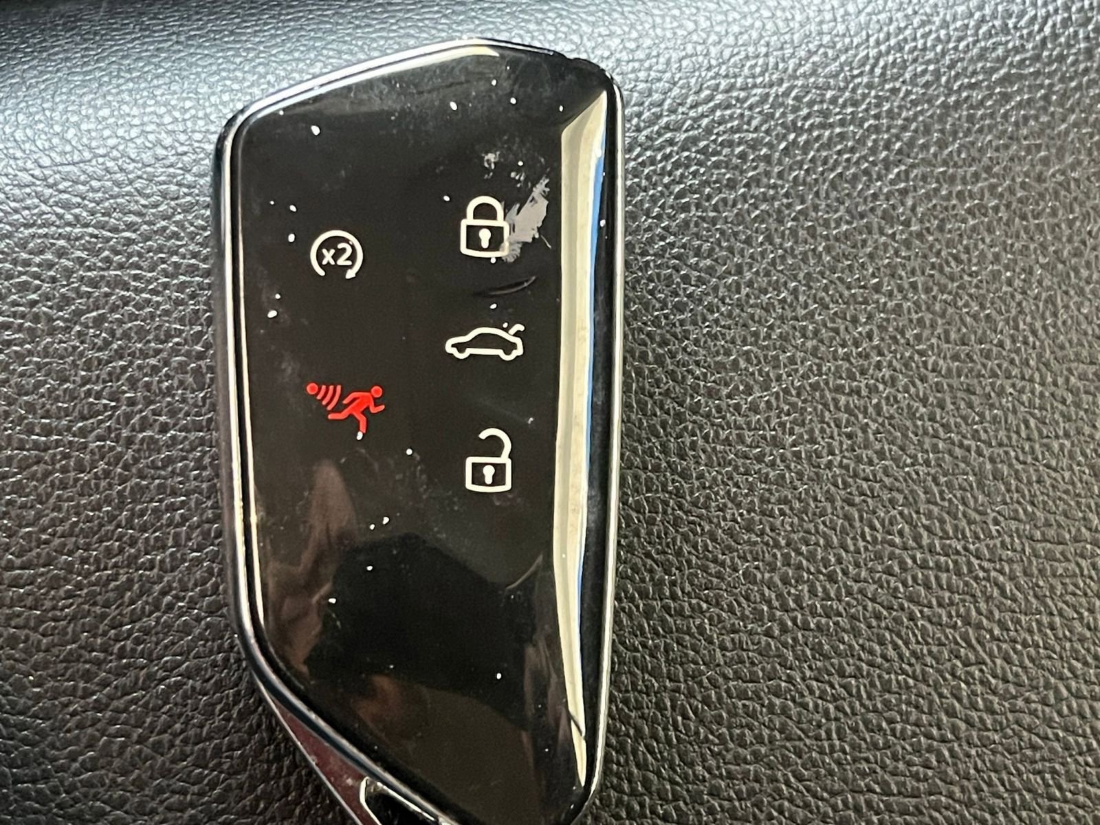 Used 2025 Volkswagen Atlas SE AWD/4WD image 21