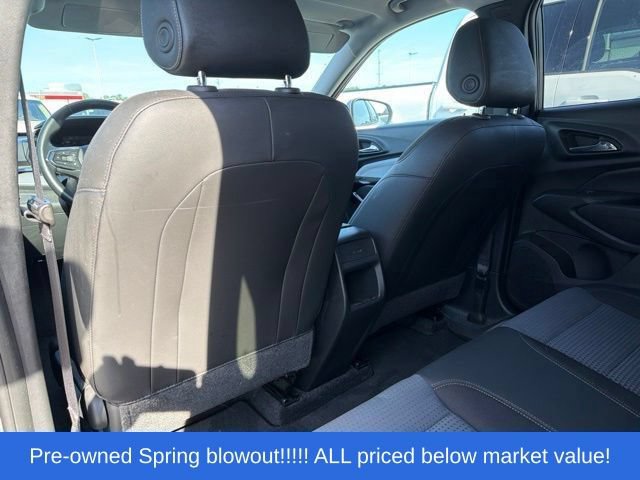 Used 2024 Chevrolet Trax LT w/ Sunroof Package FWD image 18
