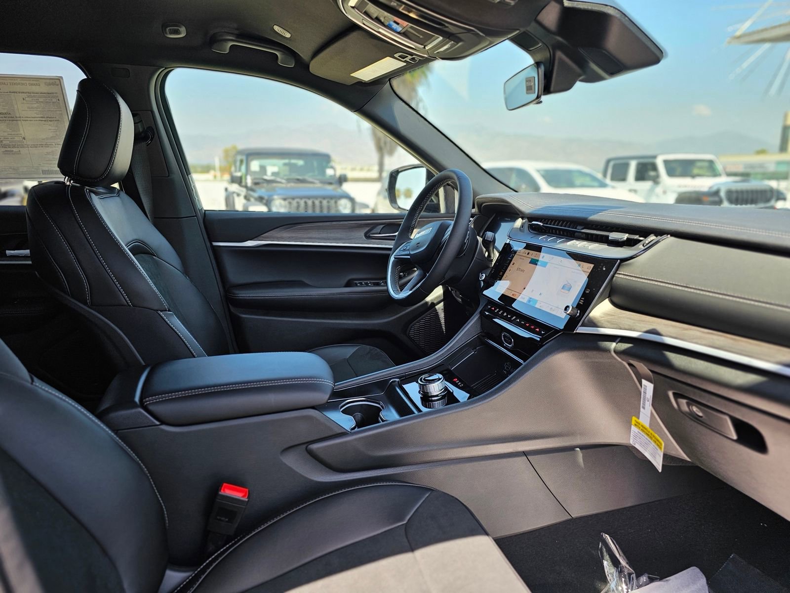 New 2026 Jeep Grand Cherokee Altitude RWD image 25