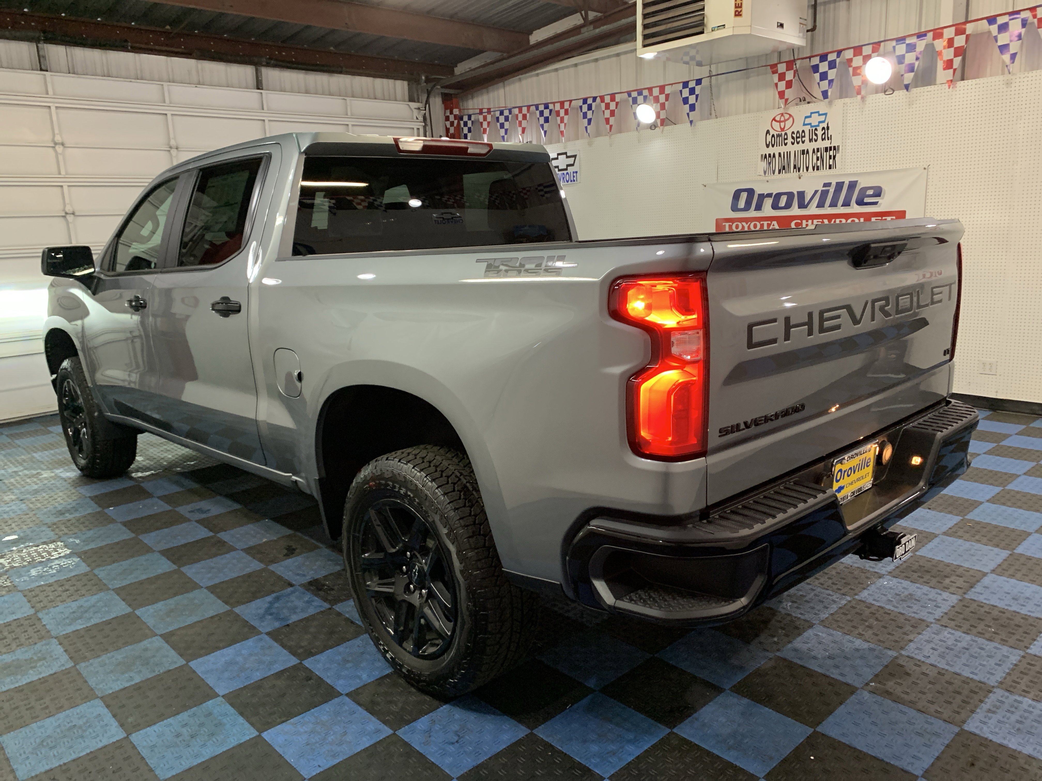 New 2026 Chevrolet Silverado 1500 LT Trail Boss w/ Dark Appearance Package image 3