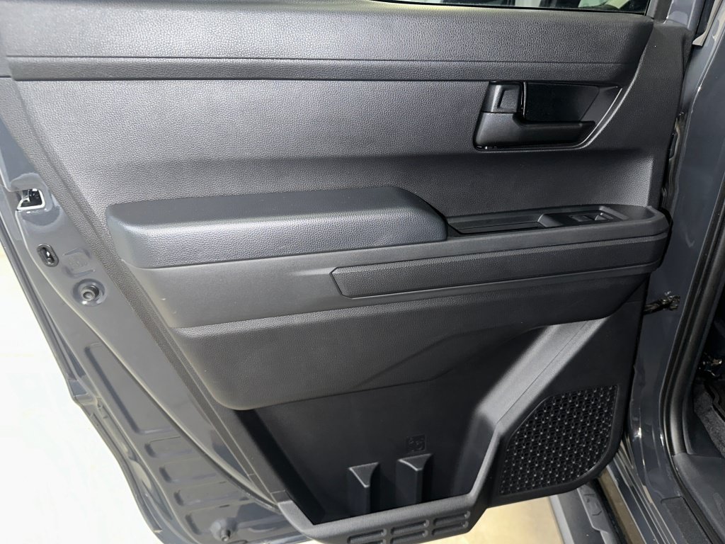 Used 2024 Toyota Tacoma SR AWD/4WD image 16
