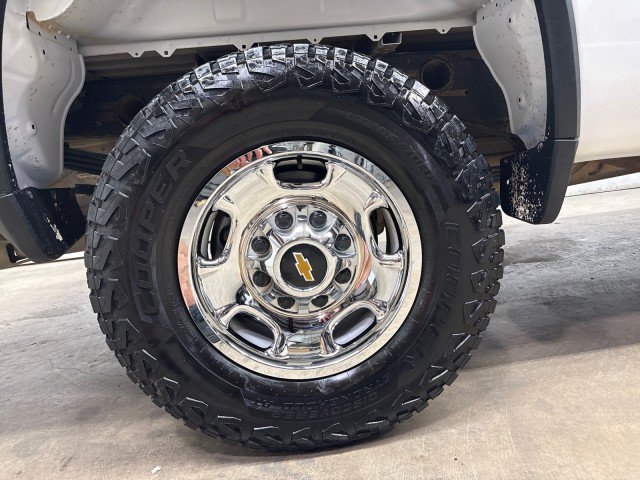 Used 2023 Chevrolet Silverado 2500 W/T w/ WT Convenience Package AWD/4WD image 40