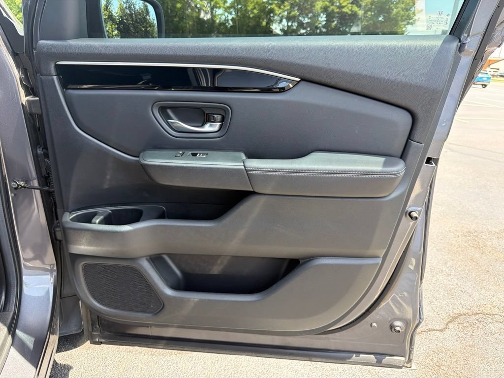 Certified 2025 Honda Pilot Touring image 26