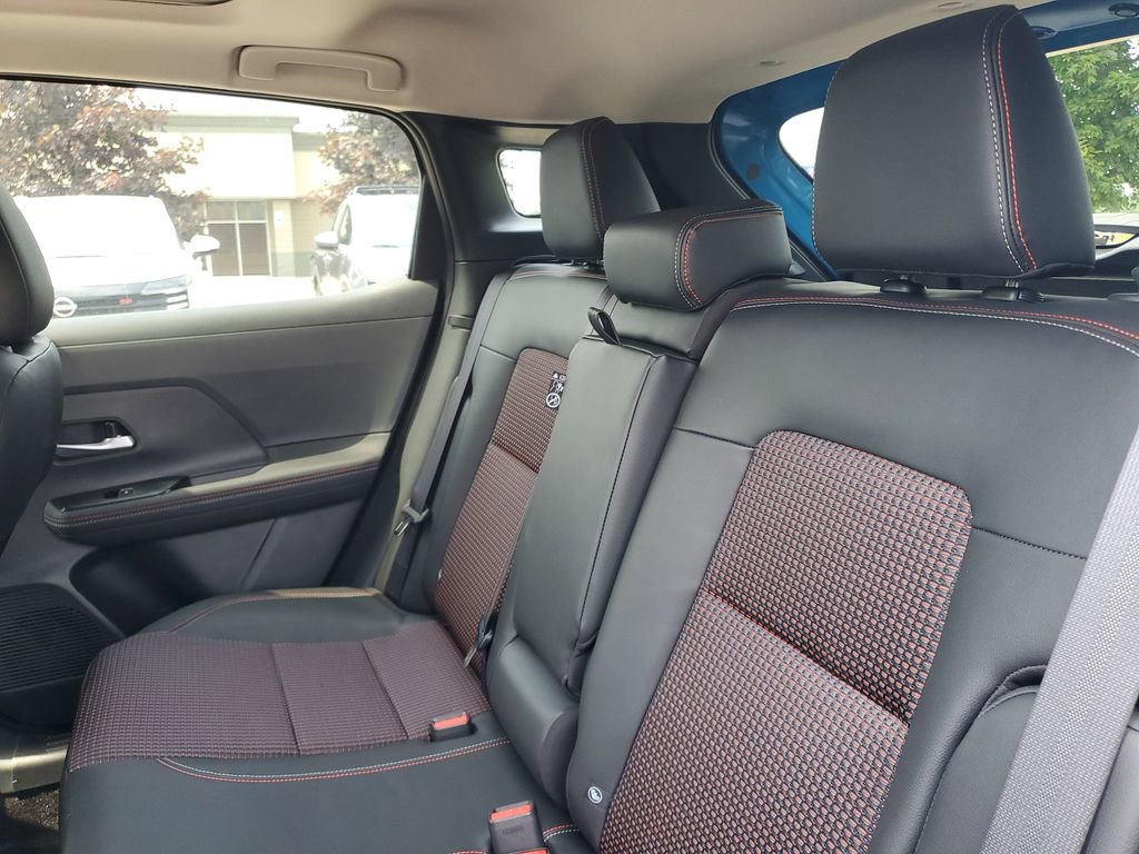 New 2025 Nissan Kicks SR w/ SR Premium Package image 27