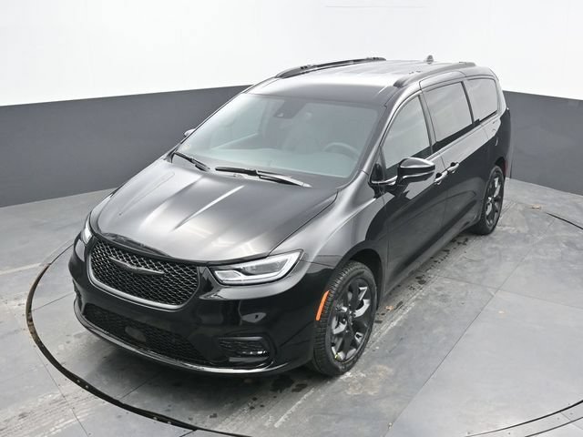 New 2026 Chrysler Pacifica Select w/ S Appearance Package AWD/4WD image 44