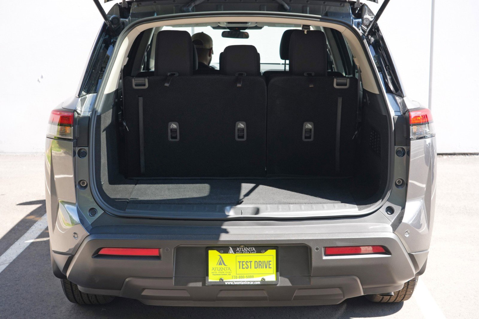 Used 2025 Nissan Pathfinder S FWD image 9