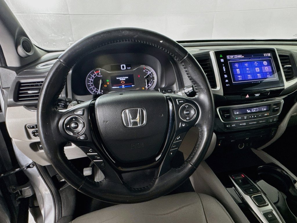 Used 2016 Honda Pilot Touring image 12