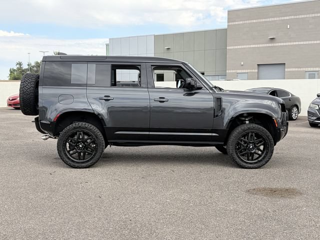 Used 2025 Land Rover Defender 110 V8 AWD/4WD image 27