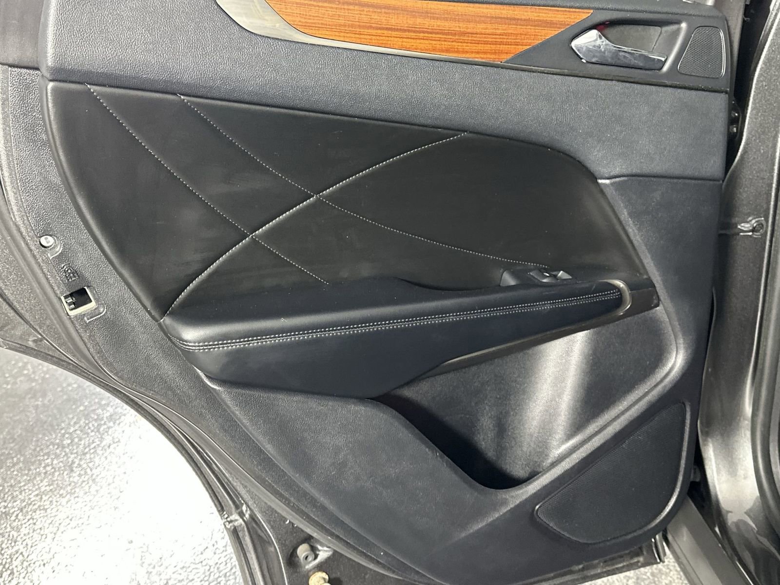 Used 2018 Lincoln MKC Reserve image 34