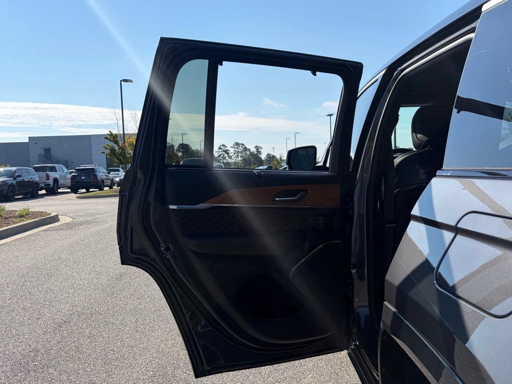 Used 2022 Jeep Grand Cherokee Summit AWD/4WD image 55