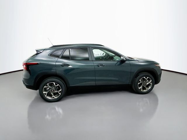 New 2026 Chevrolet Trax LT w/ Driver Confidence Package image 9