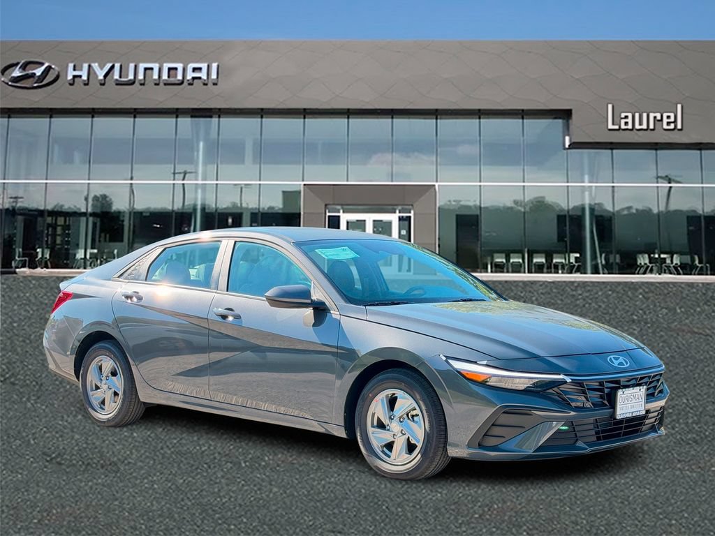New 2026 Hyundai Elantra SE