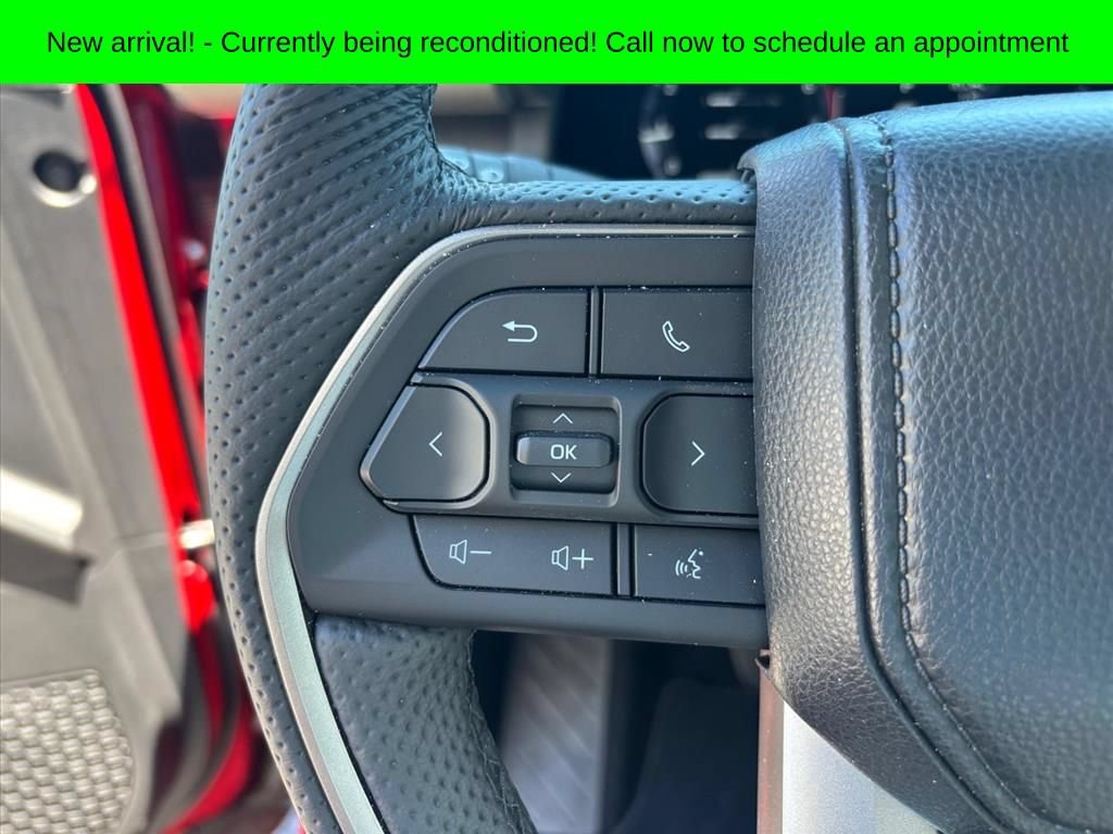 Used 2025 Toyota Tacoma Limited AWD/4WD image 16