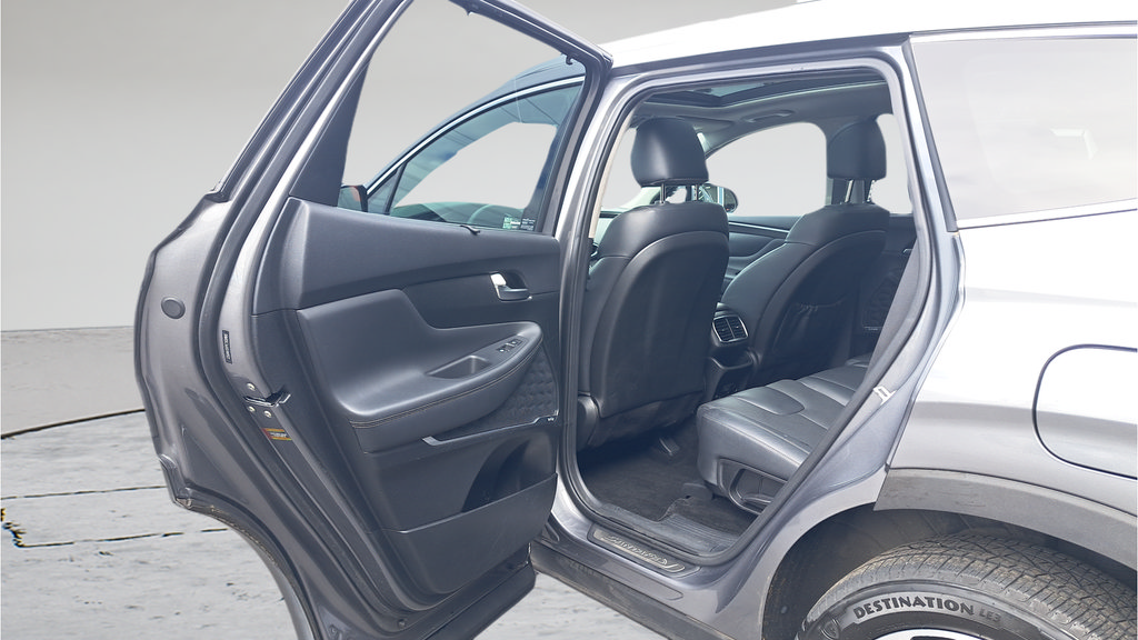 Used 2020 Hyundai Santa Fe Limited AWD/4WD image 11