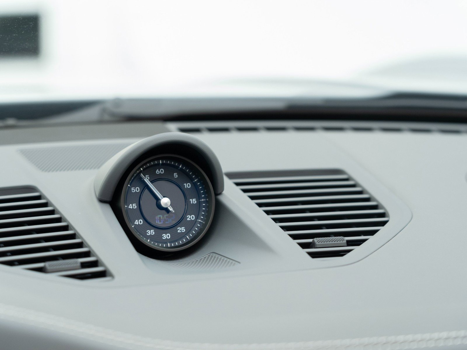 Certified 2025 Porsche 911 Targa 4 GTS image 26