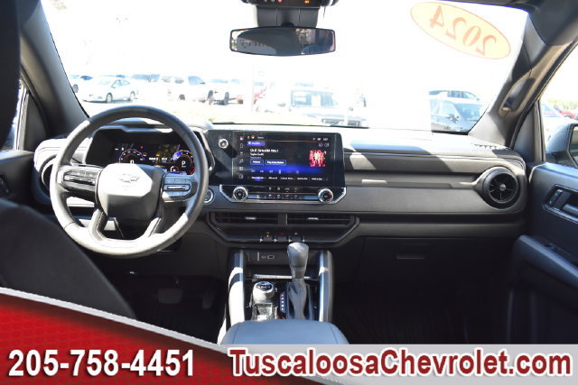 Certified 2024 Chevrolet Colorado Trail Boss w/ Advanced Trailering Package AWD/4WD image 3