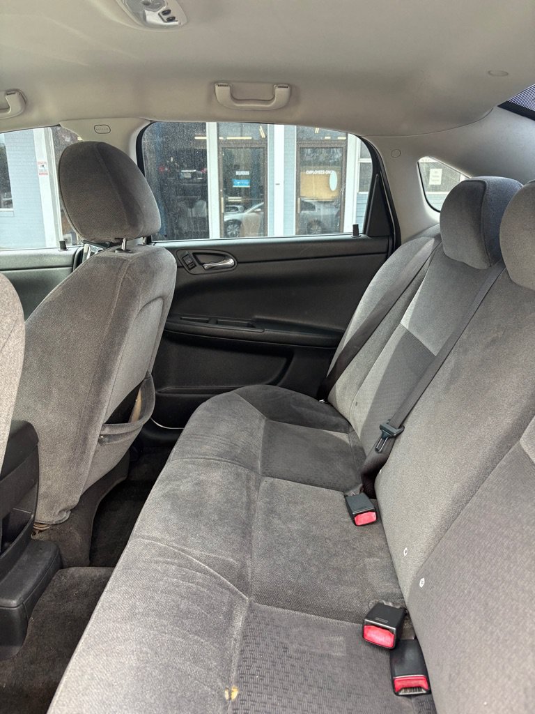Used 2009 Chevrolet Impala LS FWD image 11