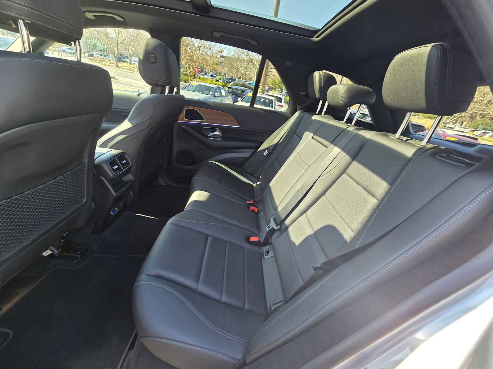 Certified 2025 Mercedes-Benz GLE 450 4MATIC image 21