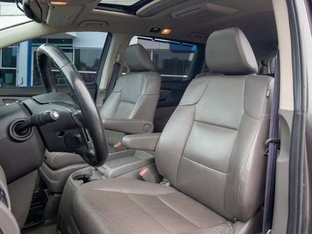 Used 2016 Honda Odyssey Touring Elite image 6
