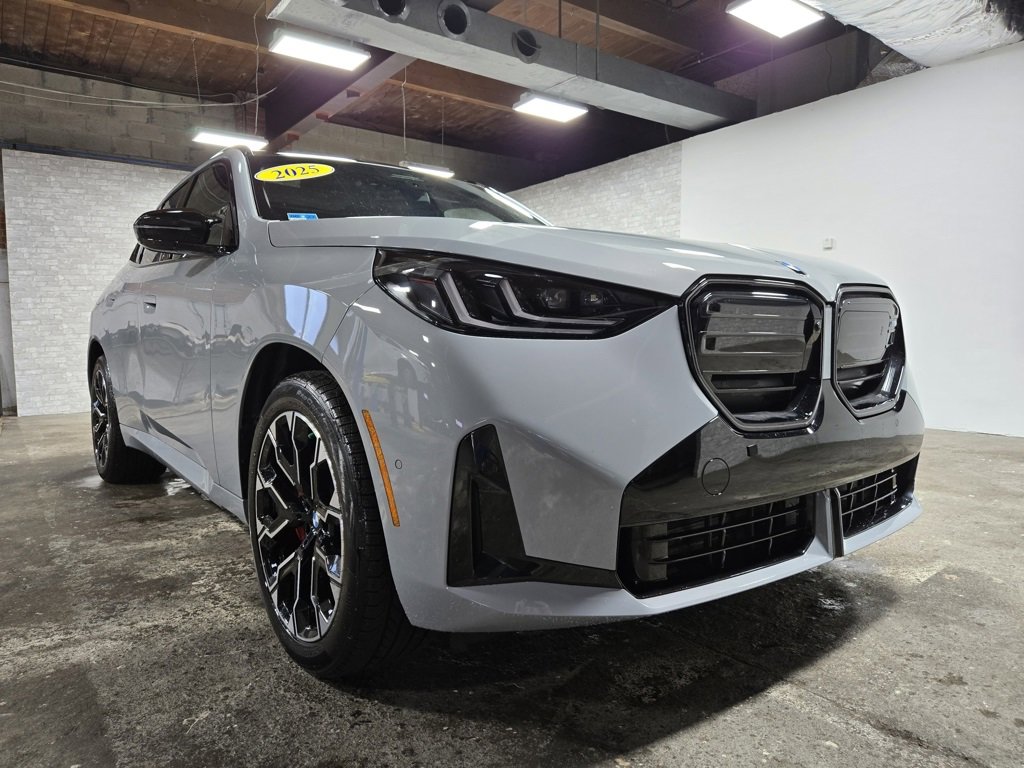 Used 2025 BMW X3 M50 w/ Premium Package image 4